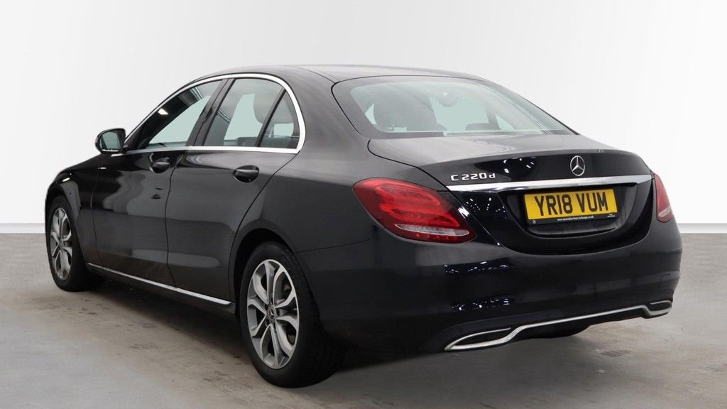 Used Mercedes-Benz C Class 2018 for sale - 77227535: Photo 4