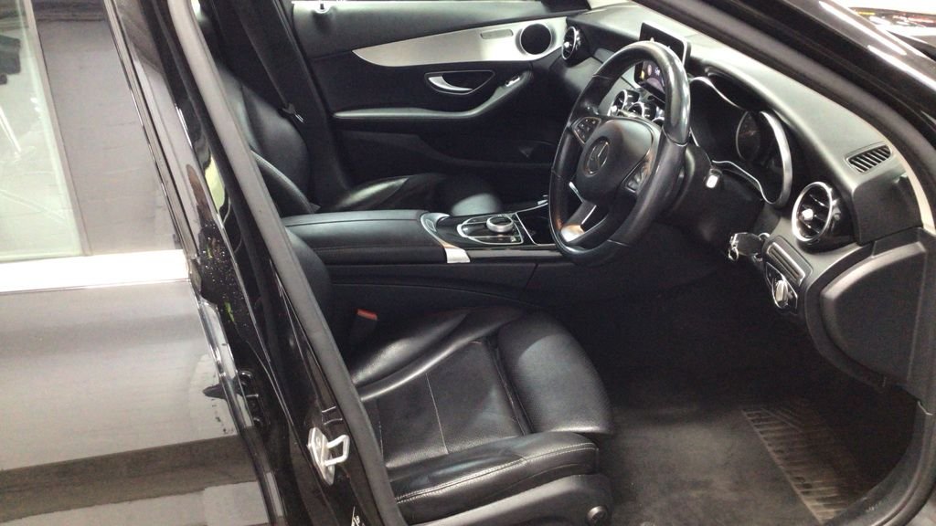Used Mercedes-Benz C Class 2018 for sale - 77227535: Photo 9