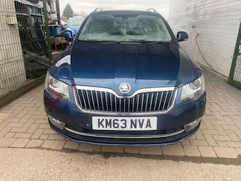 Used Skoda Superb 2014 for sale - 78597459: Photo