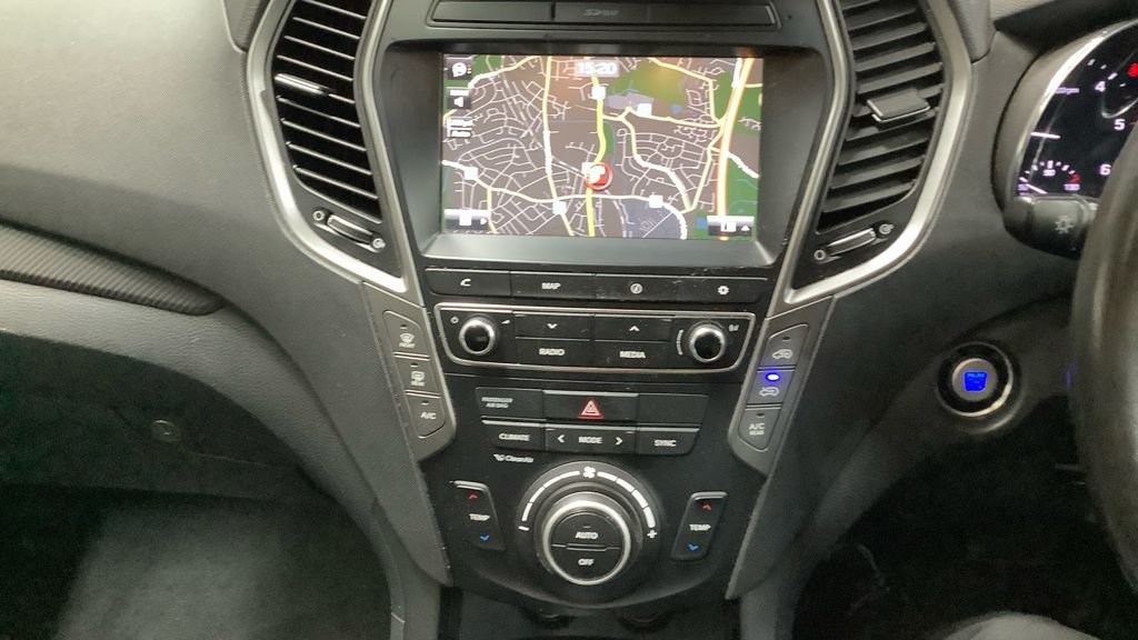 Used Hyundai Santa Fe 2015 for sale - 77936755: Photo 12