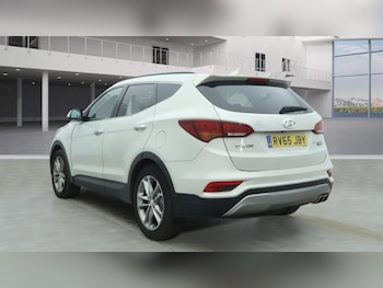 Used Hyundai Santa Fe 2015 for sale - 77936755: Photo