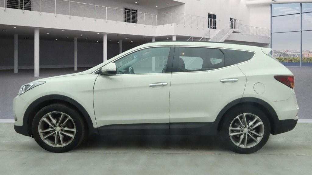 Used Hyundai Santa Fe 2015 for sale - 77936755: Photo 7