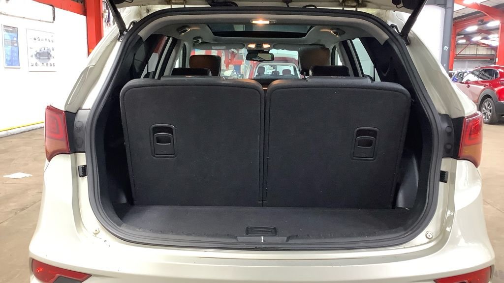 Used Hyundai Santa Fe 2015 for sale - 77936755: Photo 8