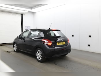 Used Peugeot 208 2013 for sale - 78514387: Photo