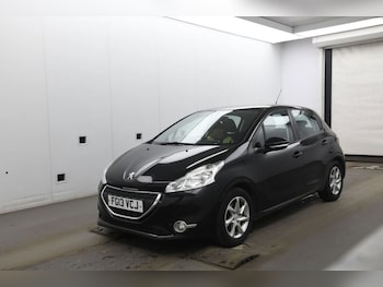 Used Peugeot 208 2013 for sale - 78514387: Photo