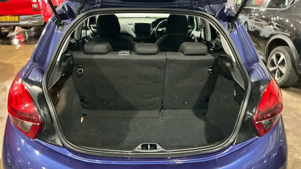 Used Peugeot 208 2016 for sale - 77703879: Photo 12