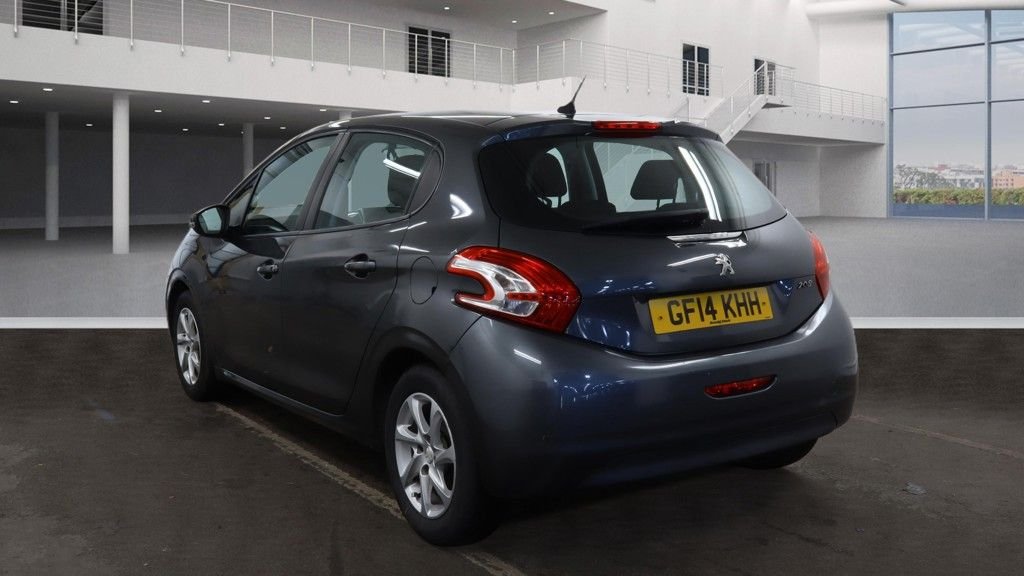 Used Peugeot 208 2014 for sale - 77967662: Photo 9