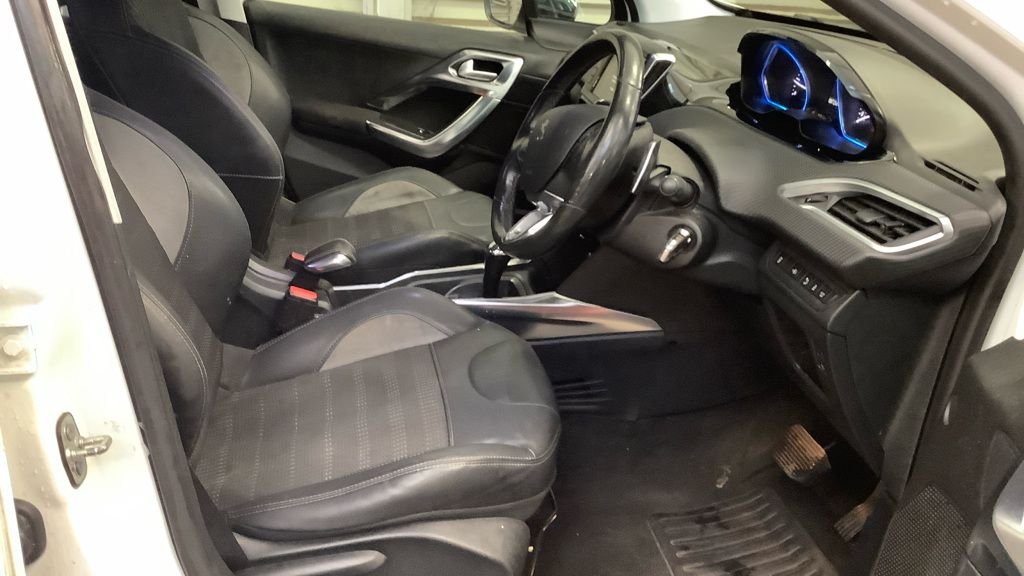 Used Peugeot 2008 2015 for sale - 76783783: Photo 8