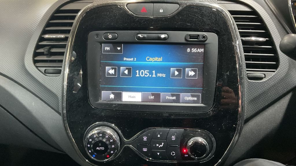 Used Renault Captur 2015 for sale - 77936860: Photo 12