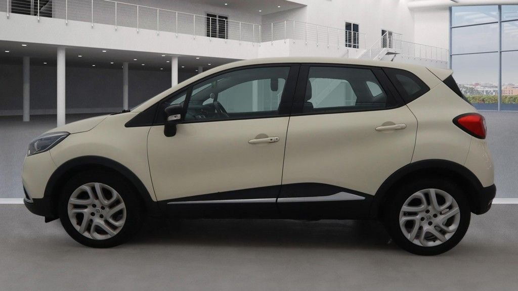 Used Renault Captur 2015 for sale - 77936860: Photo 7
