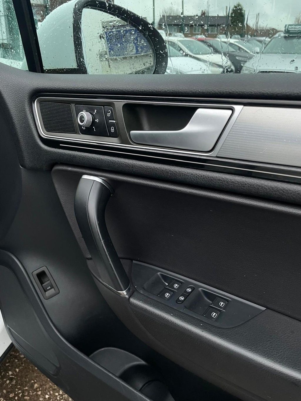 Used Volkswagen Touareg 2014 for sale - 76558669: Photo 11