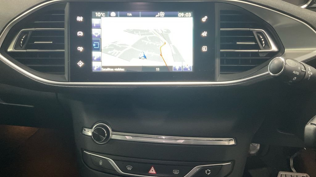 Used Peugeot 308 2015 for sale - 76883700: Photo 17