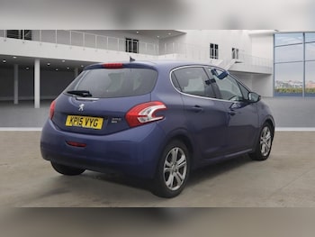Used Peugeot 208 2015 for sale - 76604822: Photo