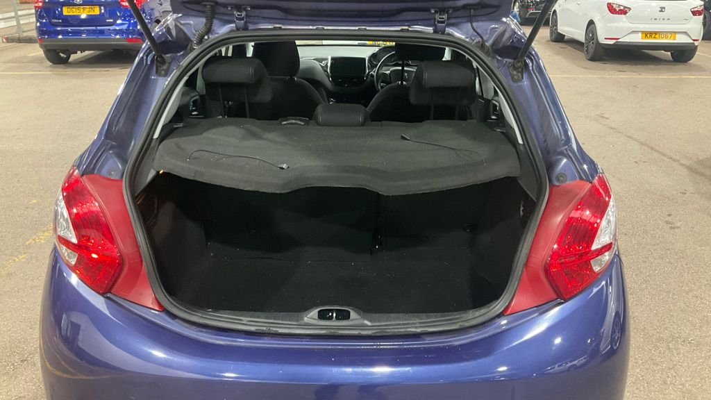 Used Peugeot 208 2015 for sale - 76604822: Photo 7