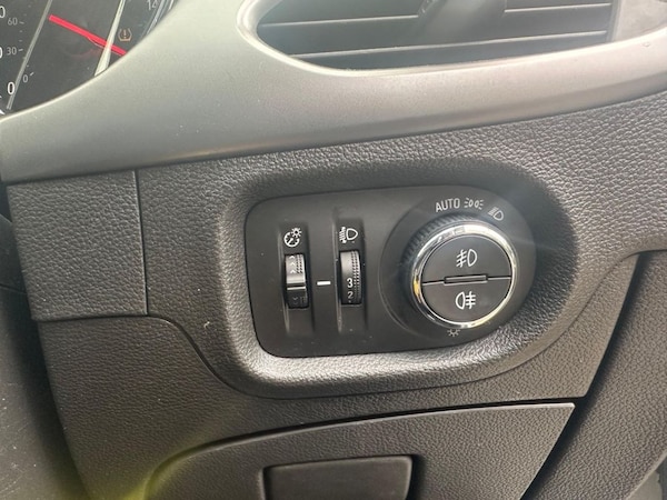 Used Vauxhall Astra 2018 for sale - 76291118: Photo 22