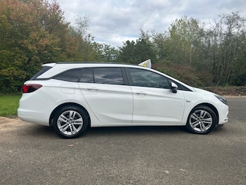 Used Vauxhall Astra 2018 for sale - 76291118: Photo 2
