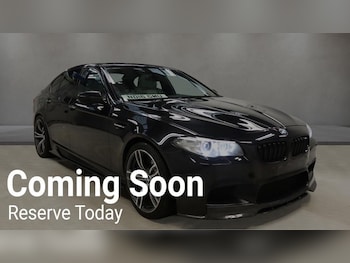 2016 (16) - M5 4dr DCT