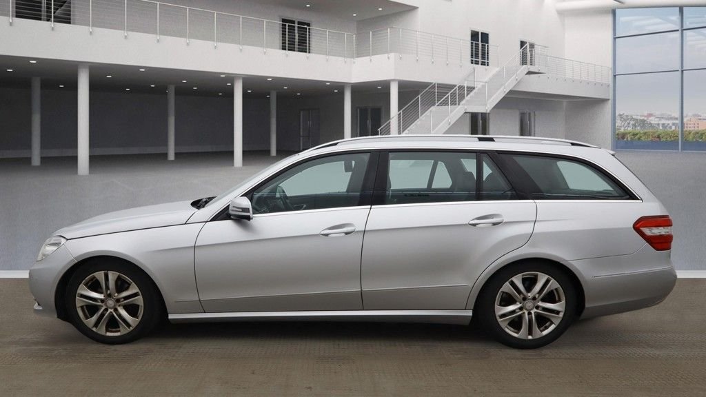 Used Mercedes-Benz E Class 2012 for sale - 77007124: Photo 5