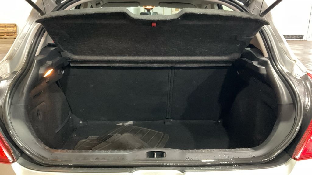 Used Peugeot 308 2011 for sale - 76923796: Photo 9