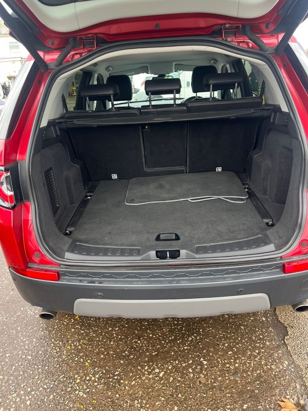 Used Land Rover Discovery Sport 2016 for sale - 75947309: Photo 12