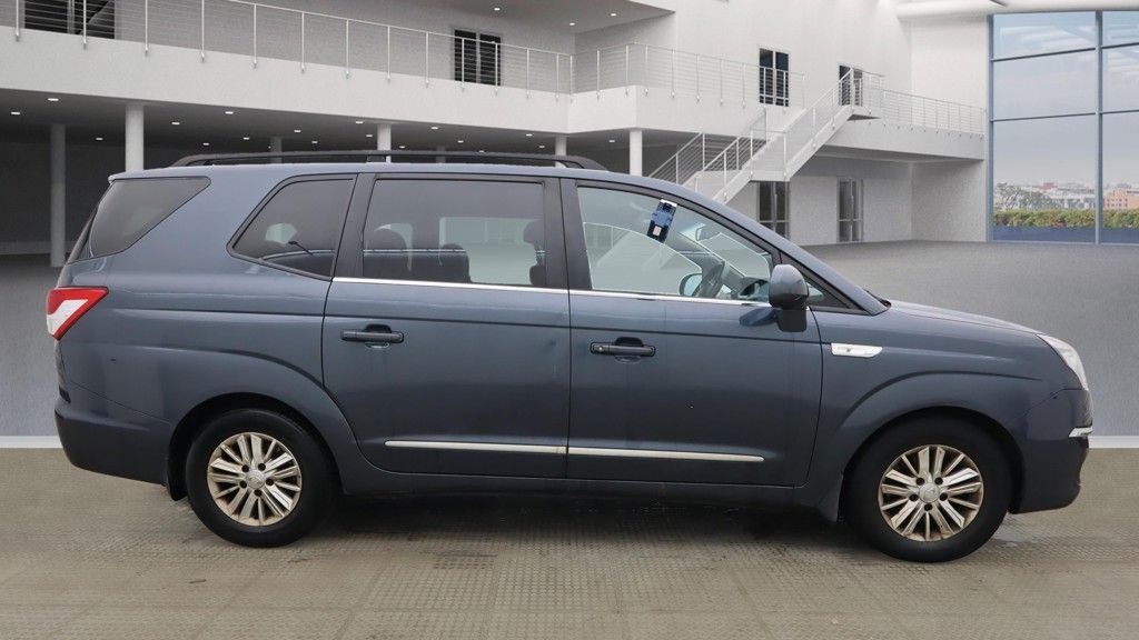 Used Ssangyong Turismo 2016 for sale - 76535885: Photo 2