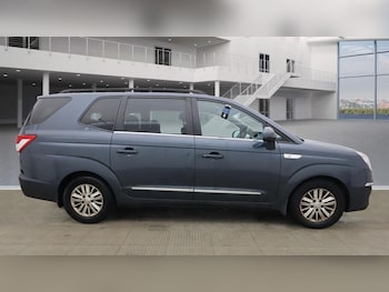 Used Ssangyong Turismo 2016 for sale - 76535885: Photo