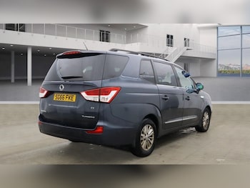 Used Ssangyong Turismo 2016 for sale - 76535885: Photo
