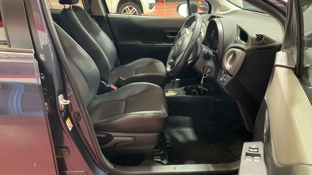 Used Toyota Yaris 2013 for sale - 76429624: Photo 10