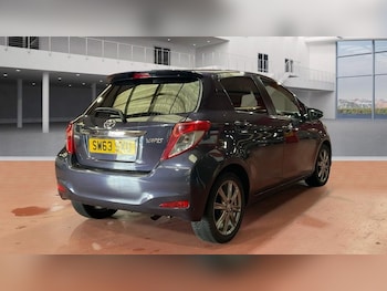 Used Toyota Yaris 2013 for sale - 76429624: Photo