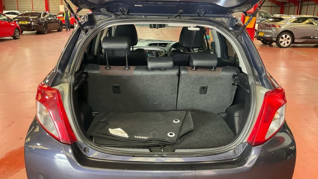 Used Toyota Yaris 2013 for sale - 76429624: Photo 7