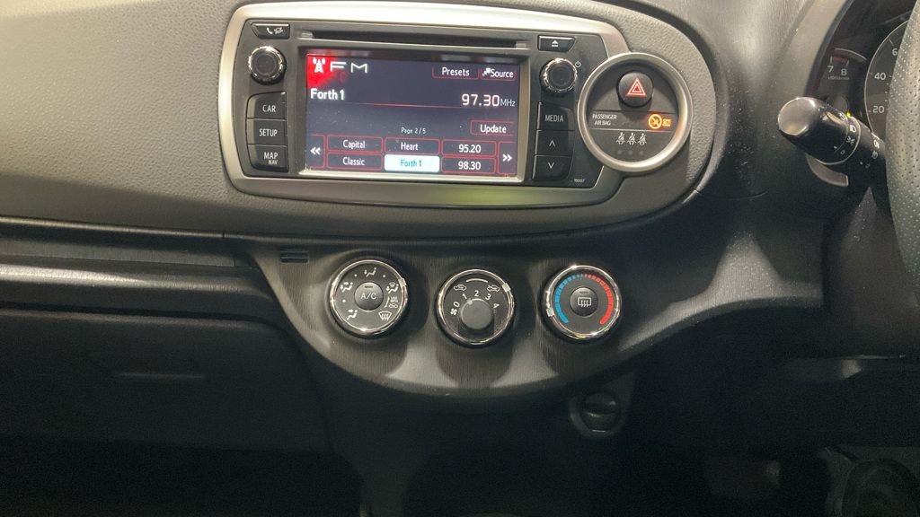 Used Toyota Yaris 2013 for sale - 76429624: Photo 9