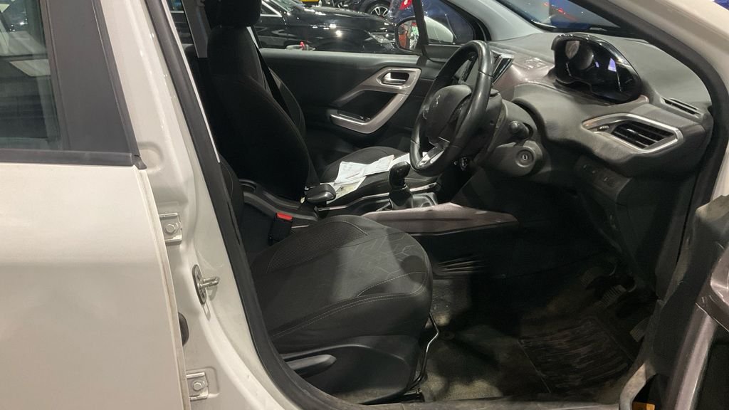 Used Peugeot 2008 2015 for sale - 78030741: Photo 10