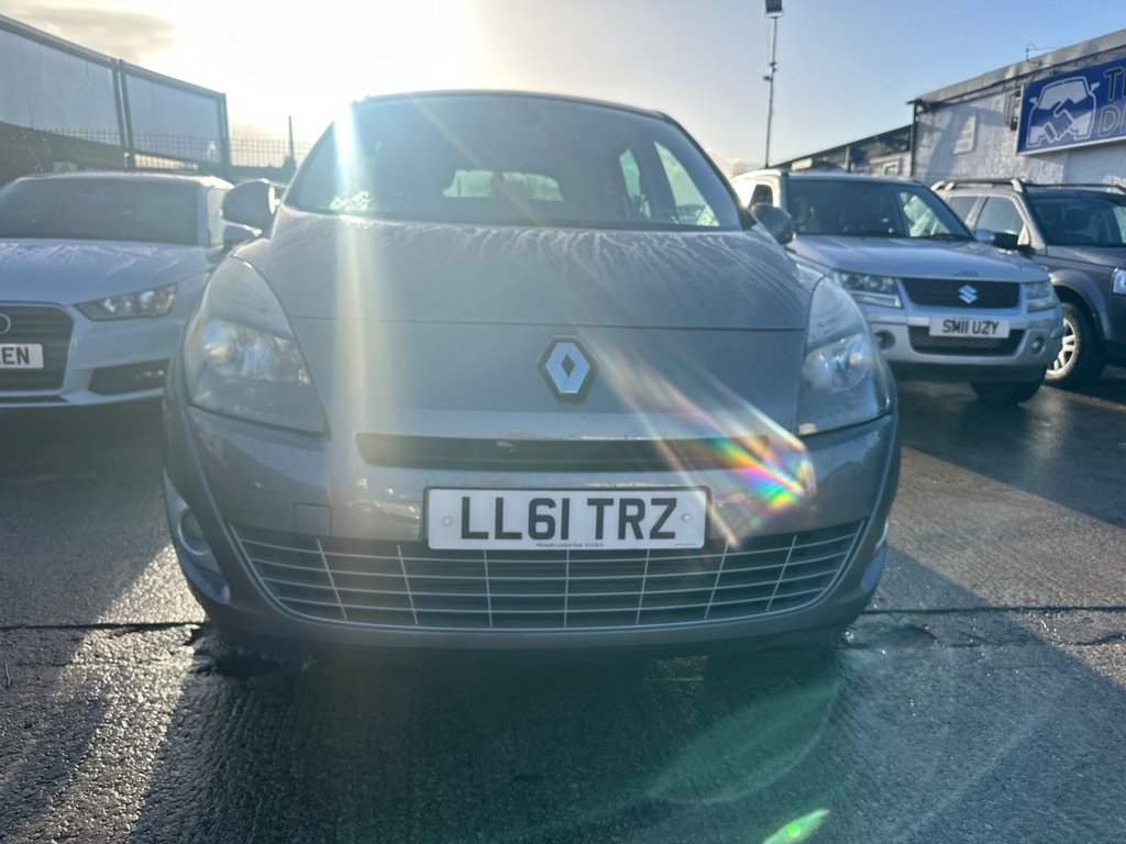 Used Renault Grand Scenic 2011 for sale - 77007211: Photo 2