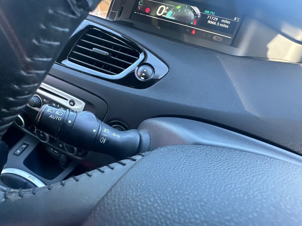 Used Renault Grand Scenic 2011 for sale - 77007211: Photo 21