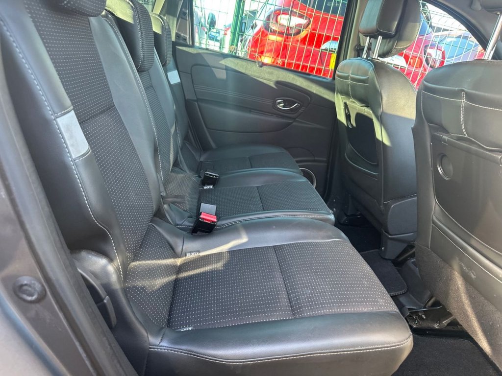 Used Renault Grand Scenic 2011 for sale - 77007211: Photo 24