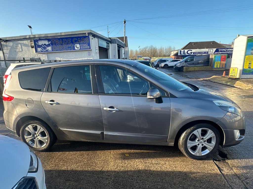Used Renault Grand Scenic 2011 for sale - 77007211: Photo 9