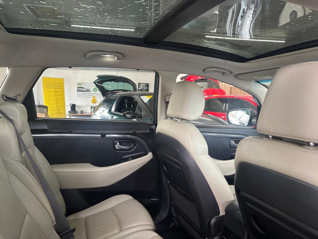 Used Kia Carens 2017 for sale - 78181144: Photo 12