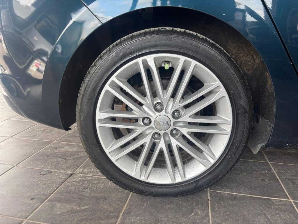 Used Kia Carens 2017 for sale - 78181144: Photo 29