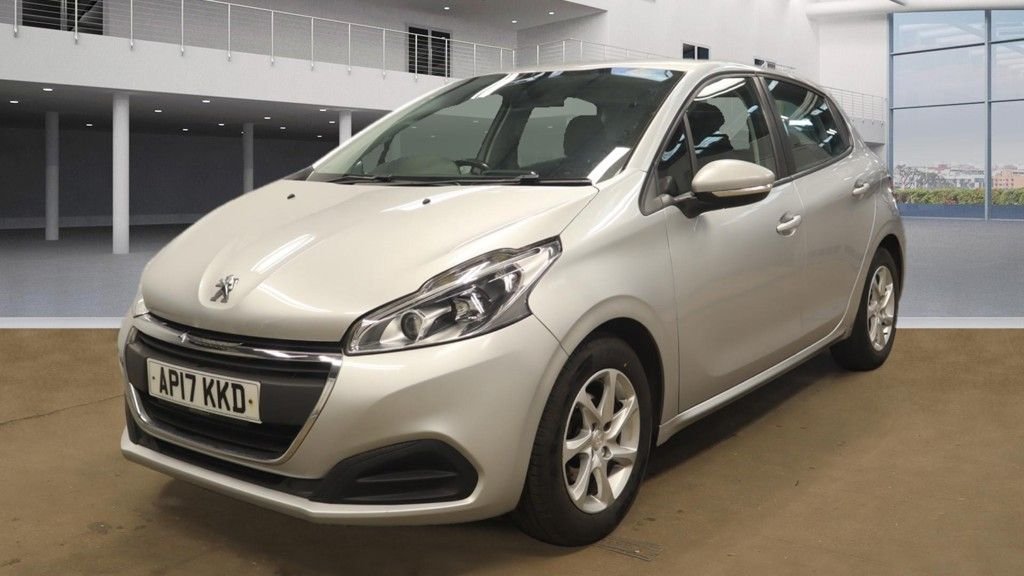Used Peugeot 208 2017 for sale - 76376257: Photo 2