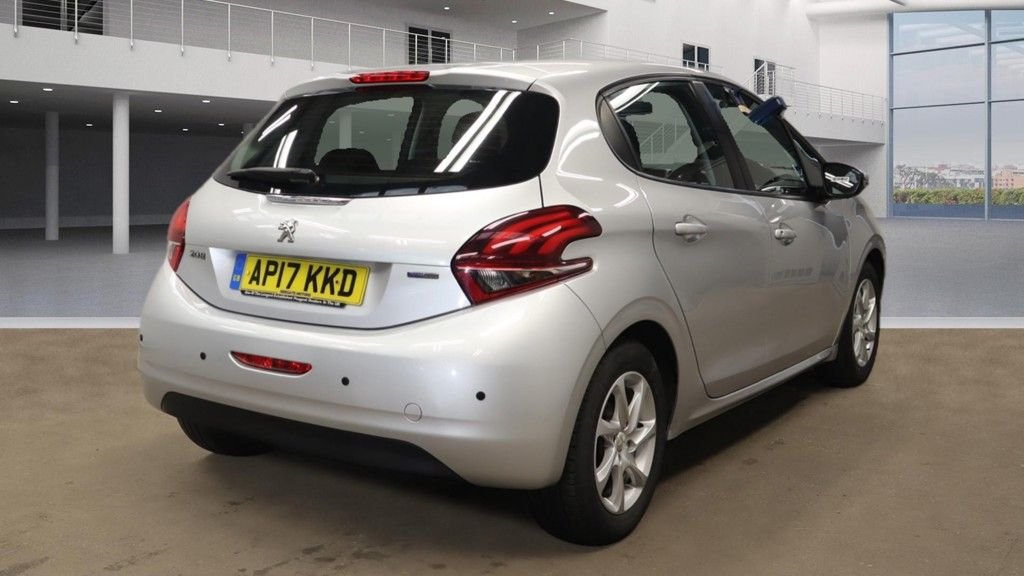 Used Peugeot 208 2017 for sale - 76376257: Photo 4