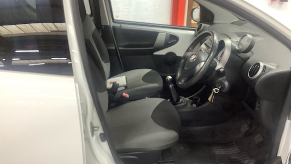 Used Toyota AYGO 2013 for sale - 76291117: Photo 10