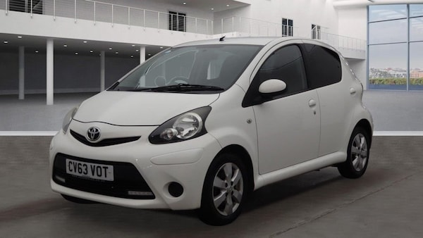 Used Toyota AYGO 2013 for sale - 76291117: Photo 2