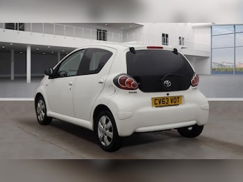Used Toyota AYGO 2013 for sale - 76291117: Photo 4