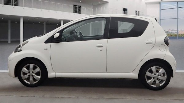 Used Toyota AYGO 2013 for sale - 76291117: Photo 6