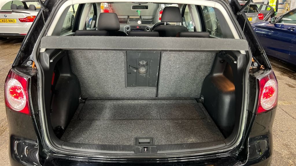 Used Volkswagen Golf Plus 2010 for sale - 76430207: Photo 9