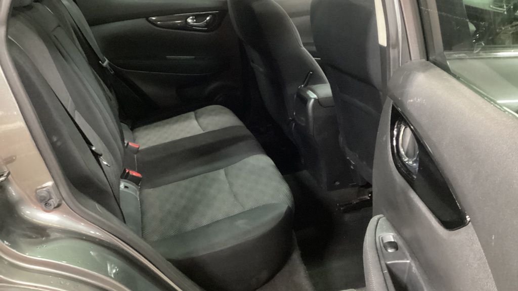 Used Nissan Qashqai 2015 for sale - 77089439: Photo 8