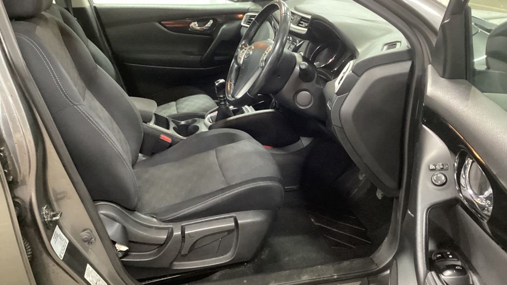 Used Nissan Qashqai 2015 for sale - 77089439: Photo 9