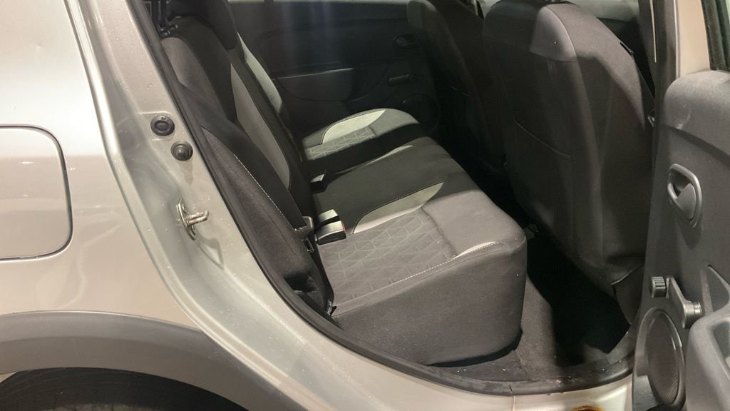 Used Dacia Sandero Stepway 2015 for sale - 77341480: Photo 11