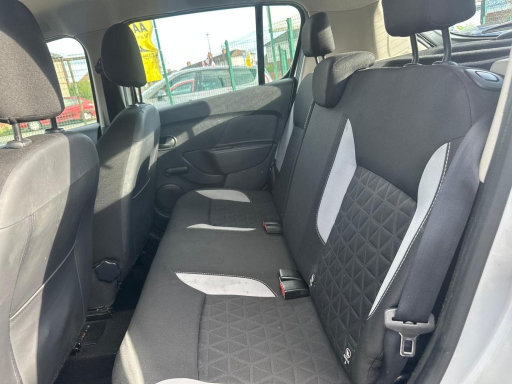 Used Dacia Sandero Stepway 2015 for sale - 77341480: Photo 12