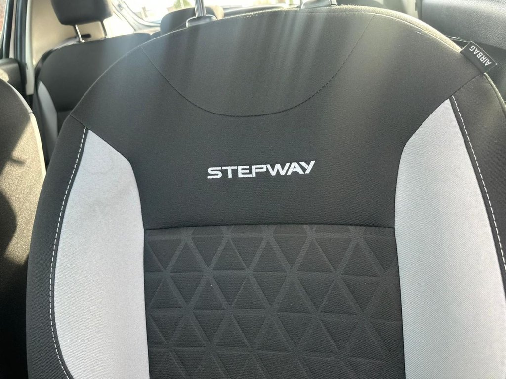 Used Dacia Sandero Stepway 2015 for sale - 77341480: Photo 14